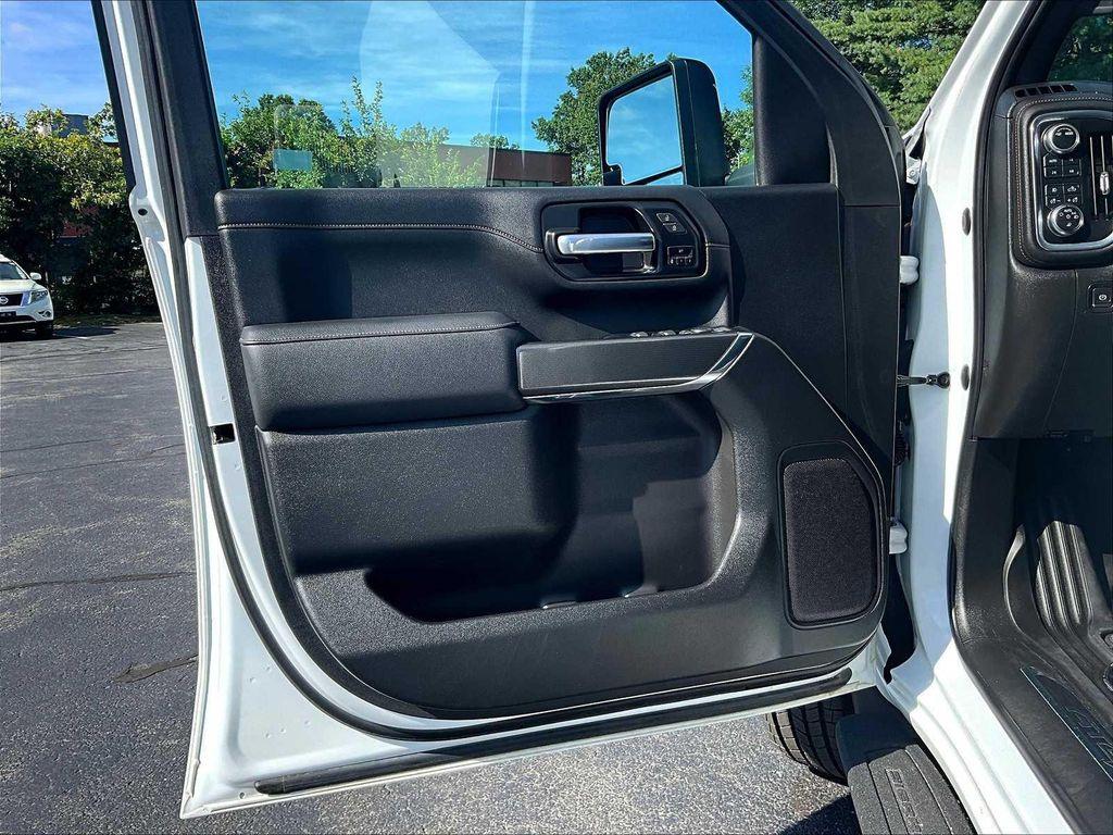 used 2022 GMC Sierra 2500 car, priced at $57,398