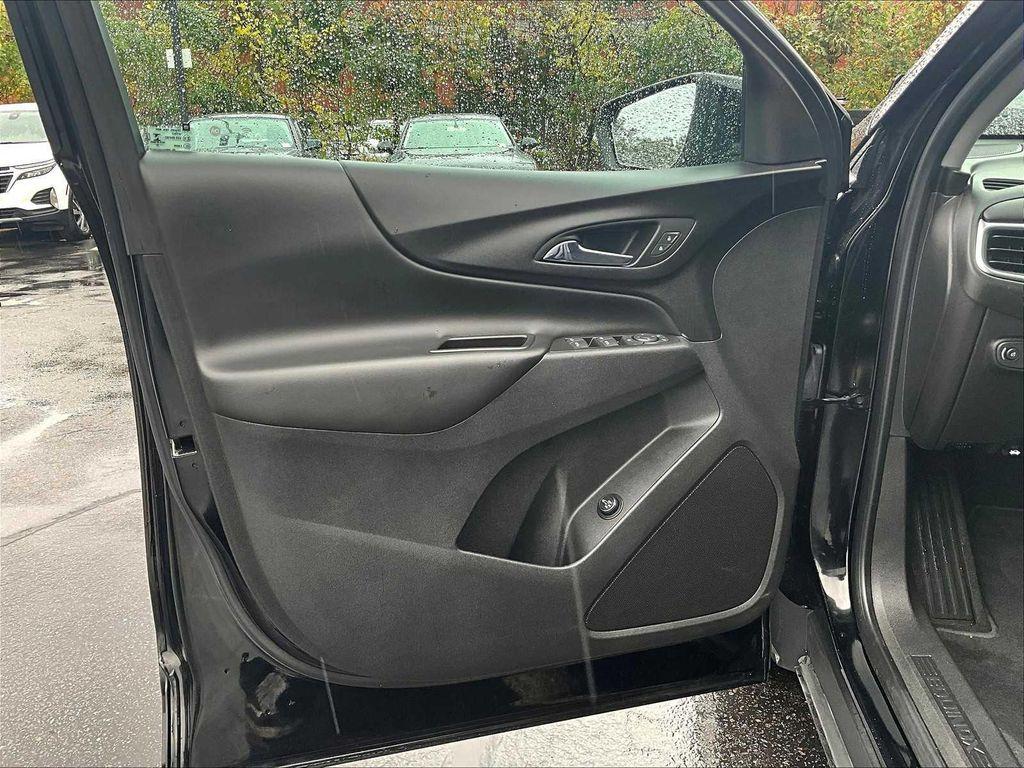 used 2022 Chevrolet Equinox car, priced at $21,598
