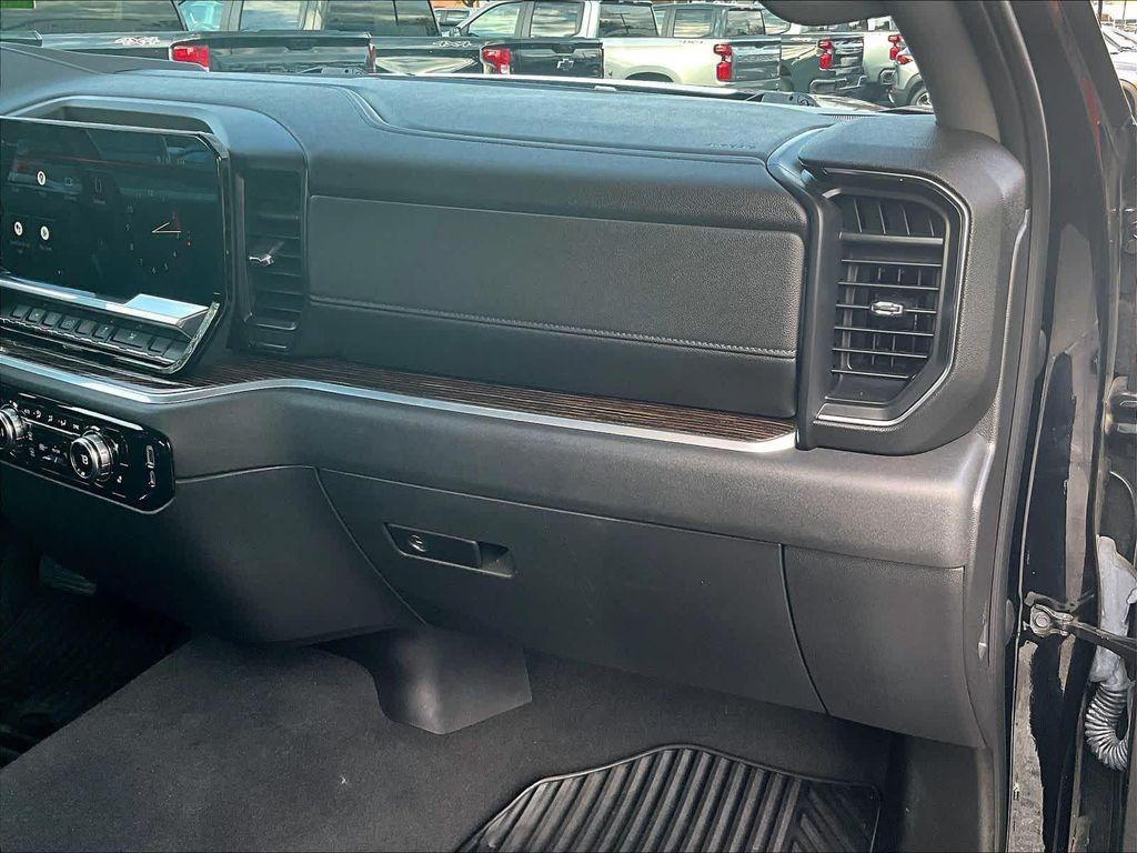 used 2022 GMC Sierra 1500 car, priced at $36,998