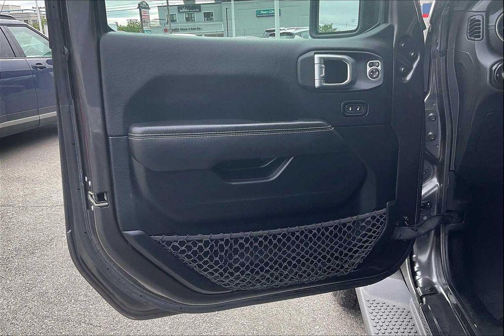 used 2021 Jeep Wrangler Unlimited car, priced at $32,061