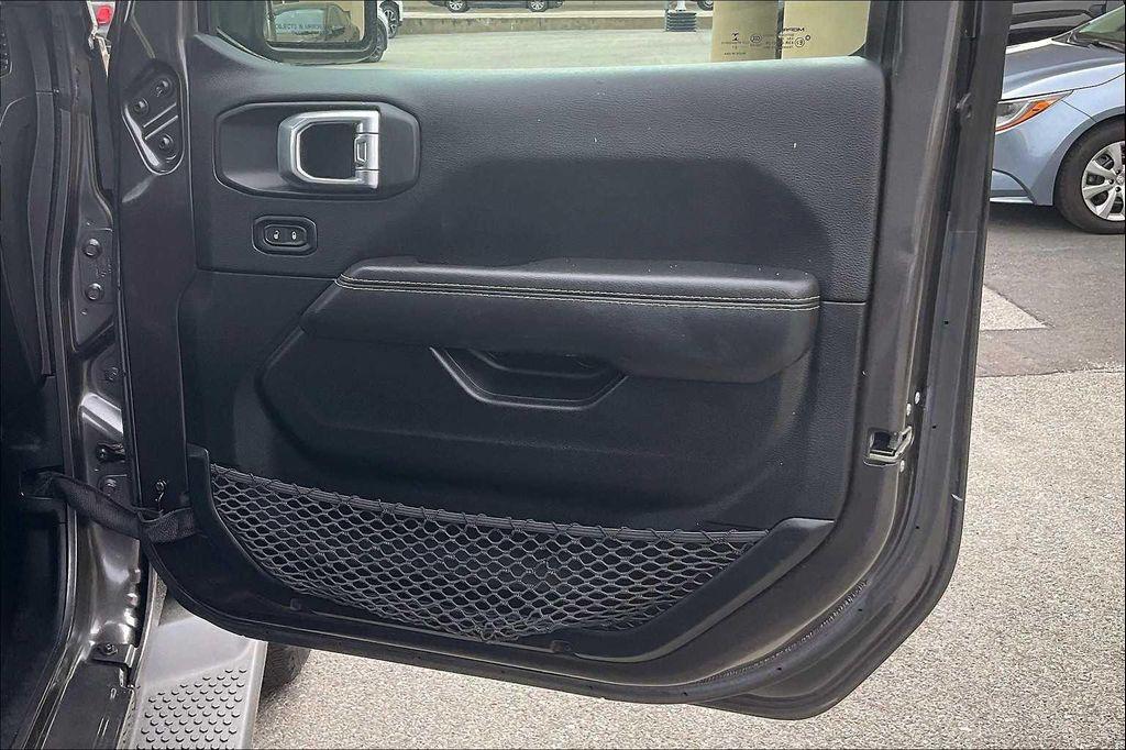 used 2021 Jeep Wrangler Unlimited car, priced at $32,061