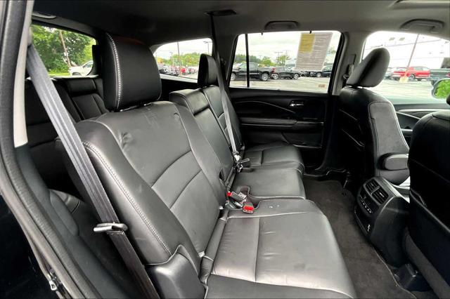 used 2022 Honda Pilot car, priced at $31,397