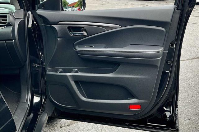 used 2022 Honda Pilot car, priced at $31,397