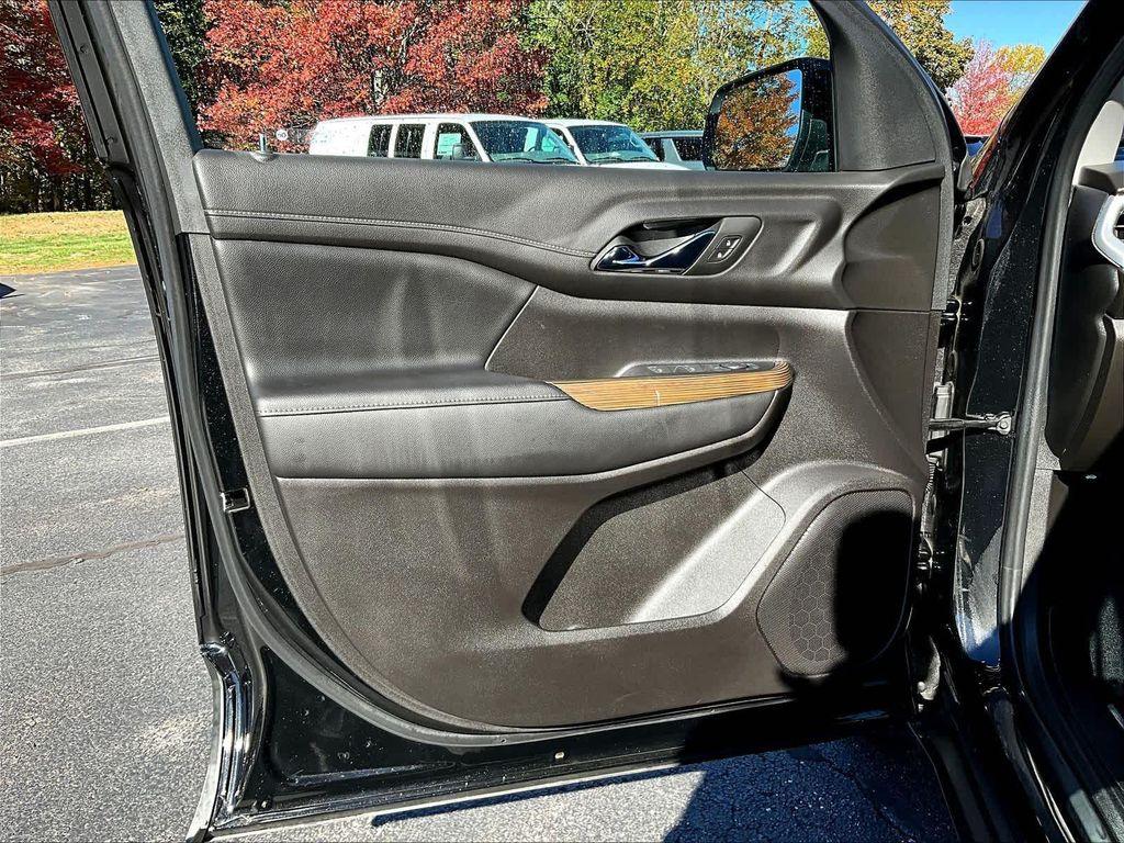 used 2022 GMC Acadia car, priced at $29,515