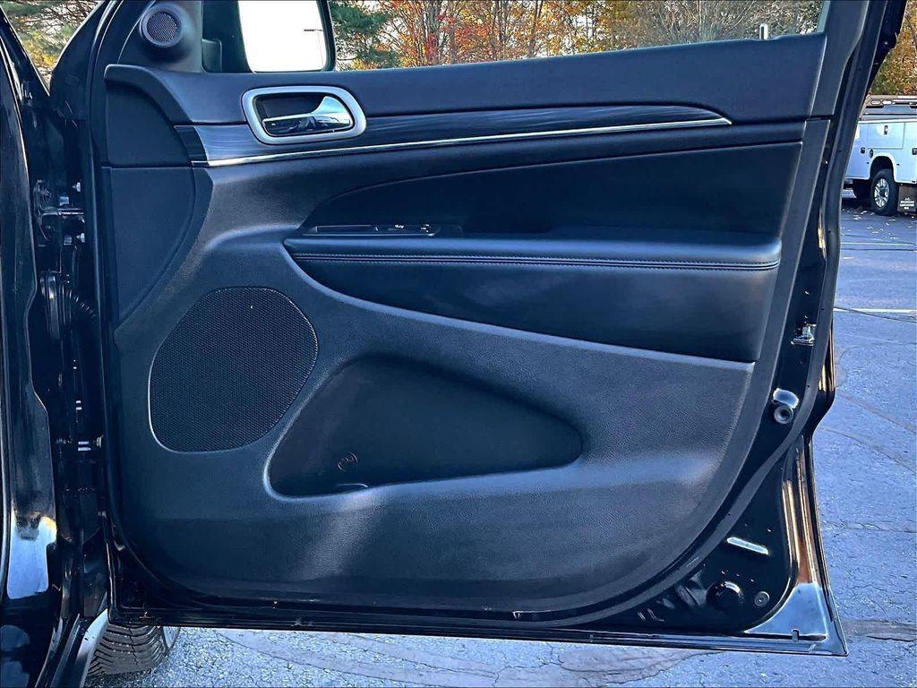 used 2020 Jeep Grand Cherokee car, priced at $20,279