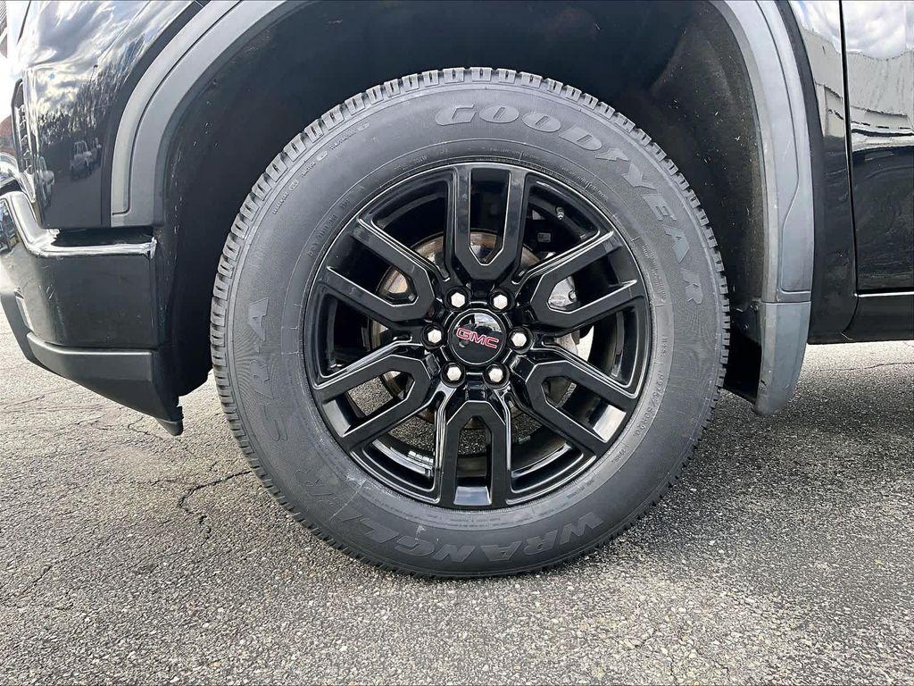 used 2022 GMC Sierra 1500 car, priced at $34,599