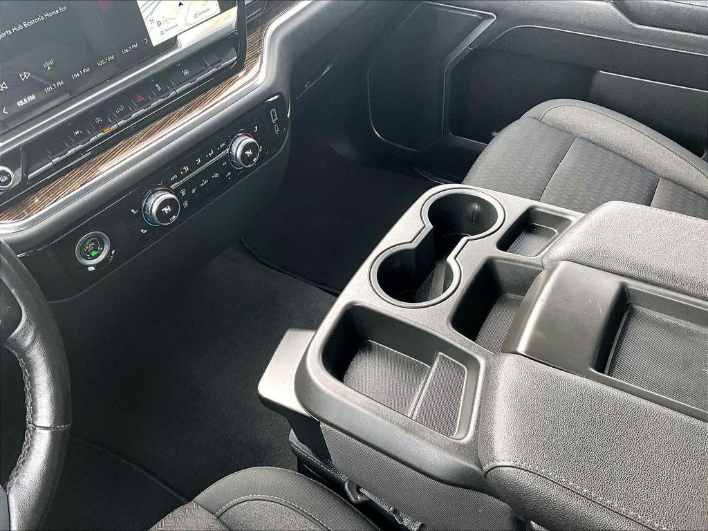 used 2022 GMC Sierra 1500 car, priced at $34,599