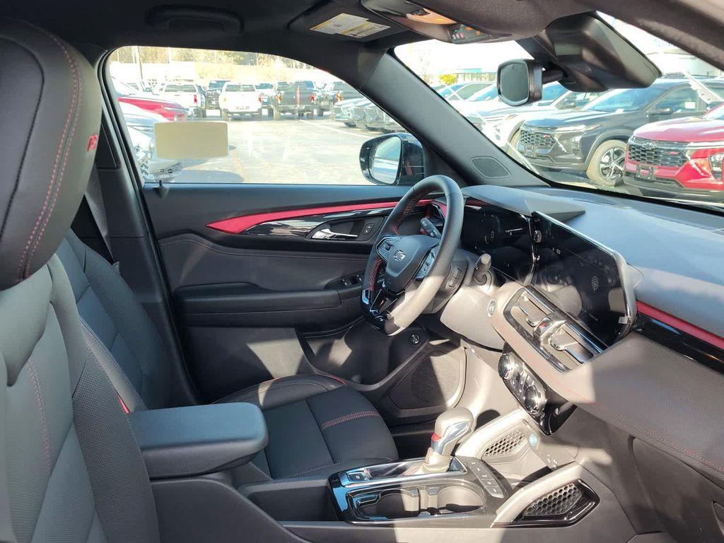 new 2025 Chevrolet TrailBlazer car, priced at $32,435