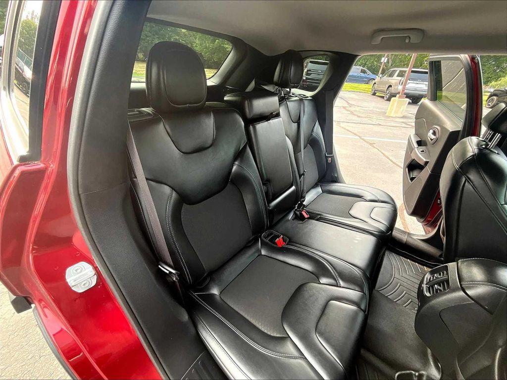 used 2020 Jeep Cherokee car, priced at $18,825