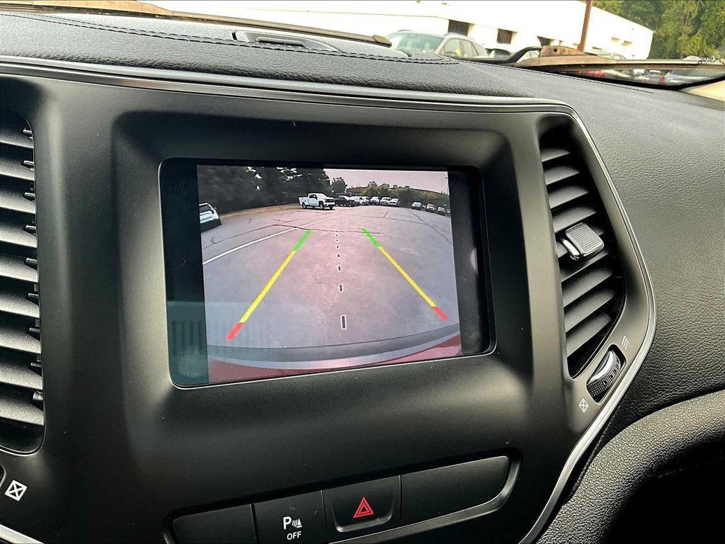 used 2020 Jeep Cherokee car, priced at $18,825