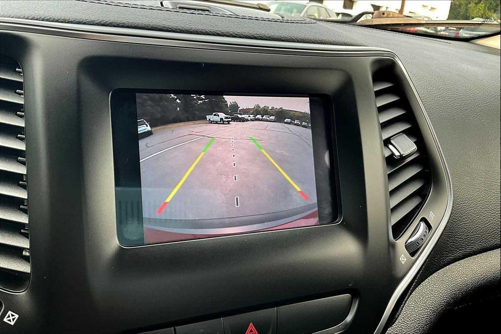 used 2020 Jeep Cherokee car, priced at $19,397