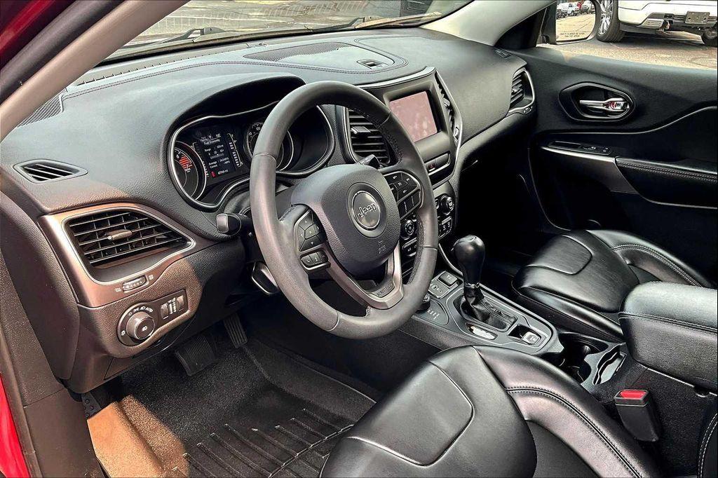 used 2020 Jeep Cherokee car, priced at $19,397