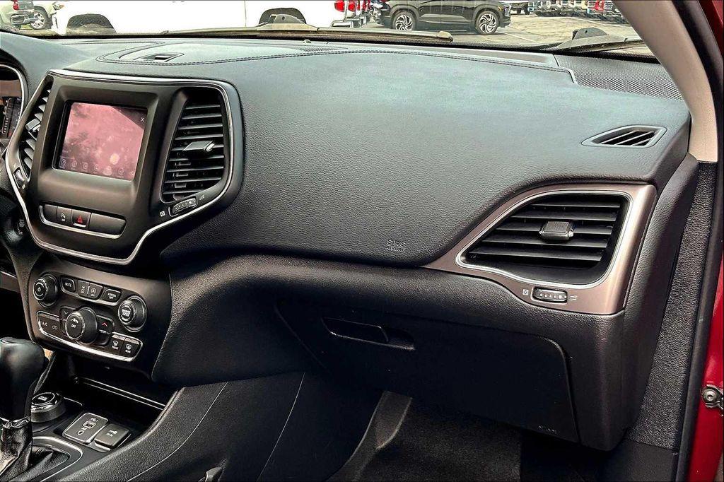 used 2020 Jeep Cherokee car, priced at $19,397
