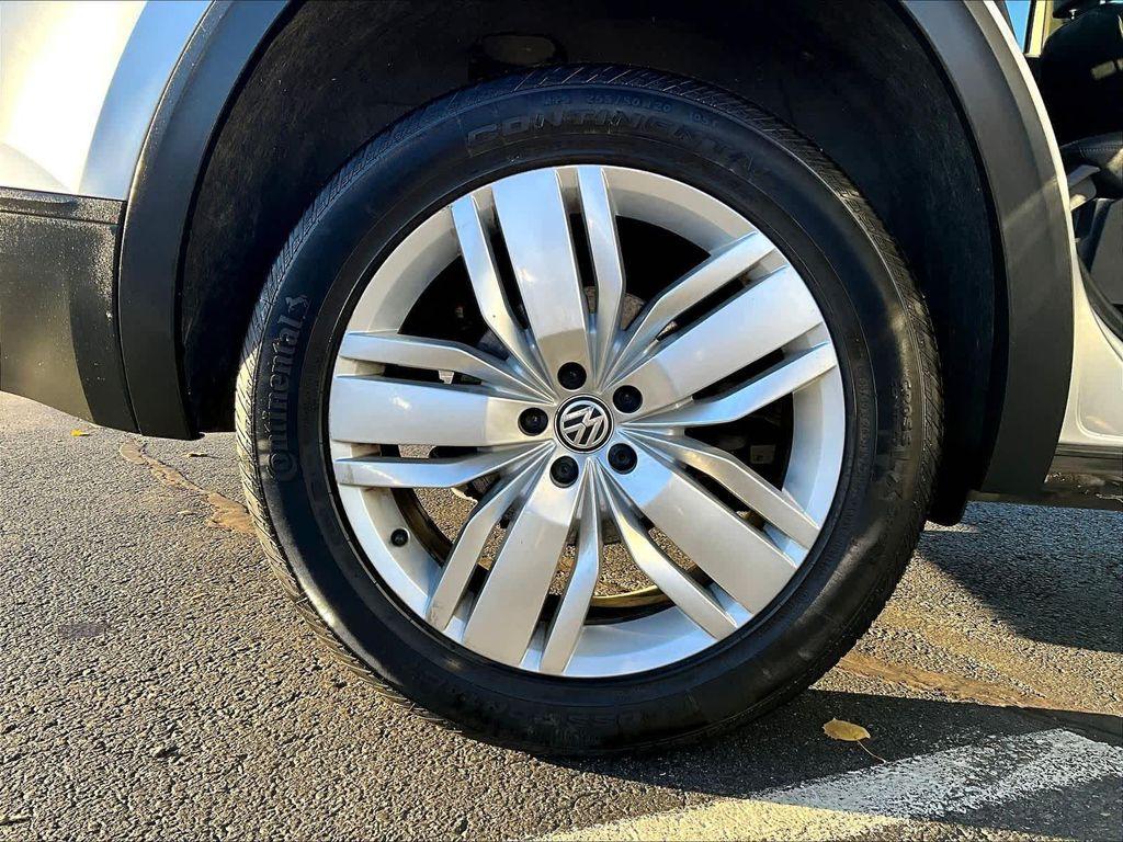 used 2019 Volkswagen Atlas car, priced at $12,500