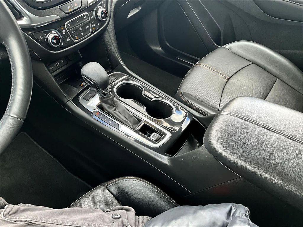 used 2022 Chevrolet Equinox car, priced at $24,420