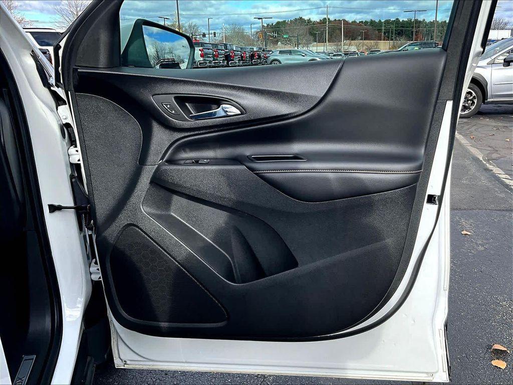 used 2022 Chevrolet Equinox car, priced at $24,420