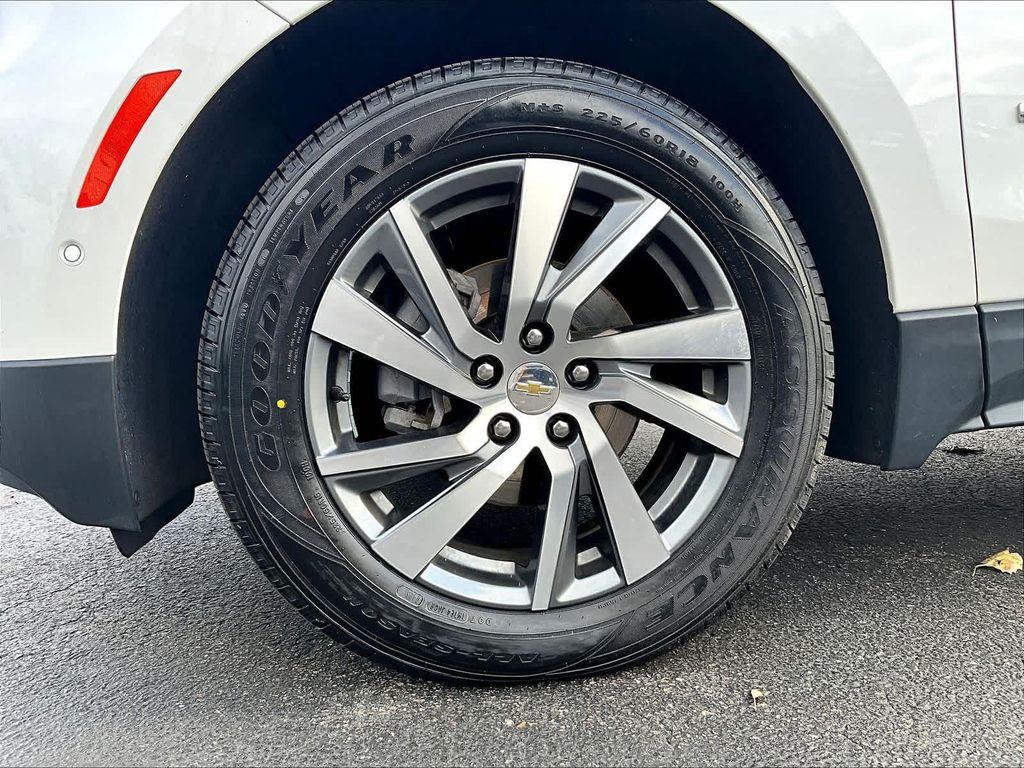 used 2022 Chevrolet Equinox car, priced at $24,420