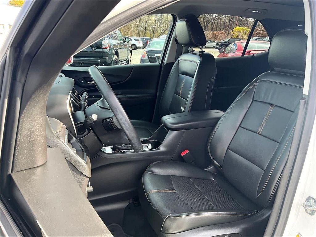 used 2022 Chevrolet Equinox car, priced at $24,420