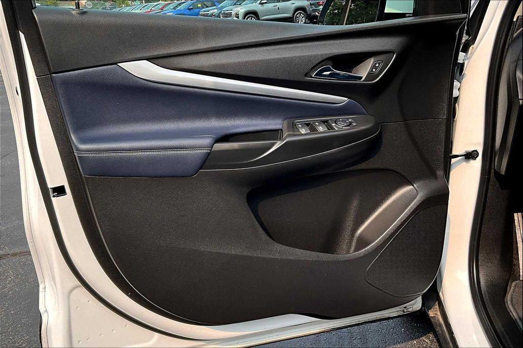 used 2022 Chevrolet Bolt EUV car, priced at $20,471