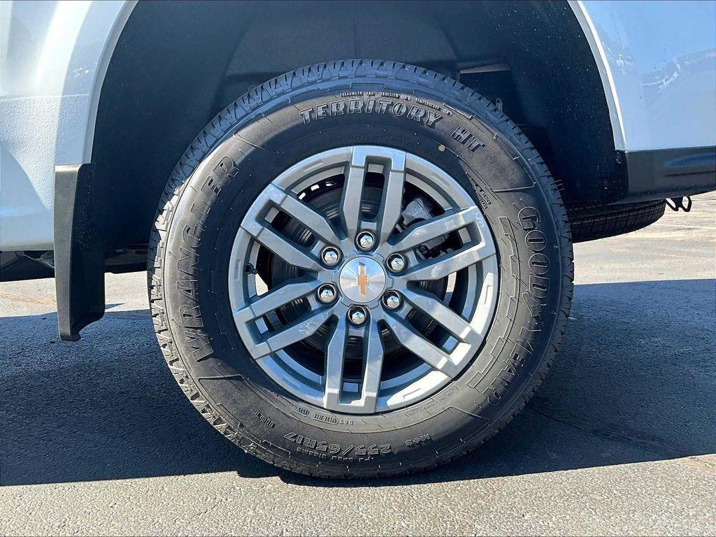 new 2025 Chevrolet Colorado car, priced at $41,115