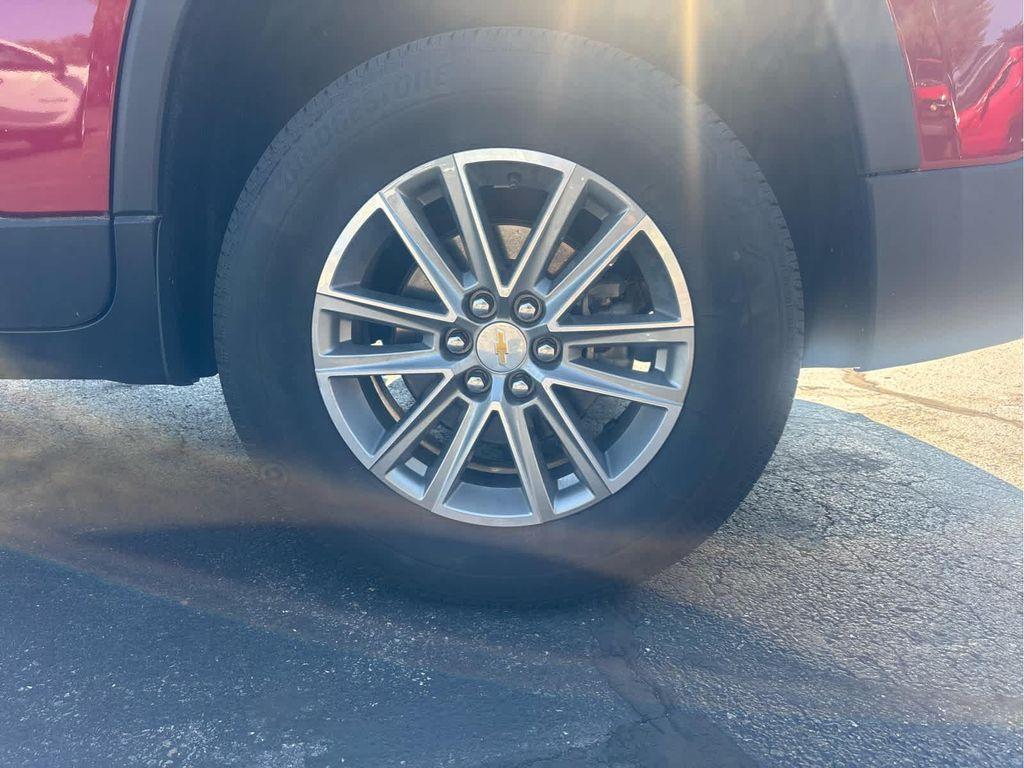 used 2023 Chevrolet Traverse car, priced at $33,130