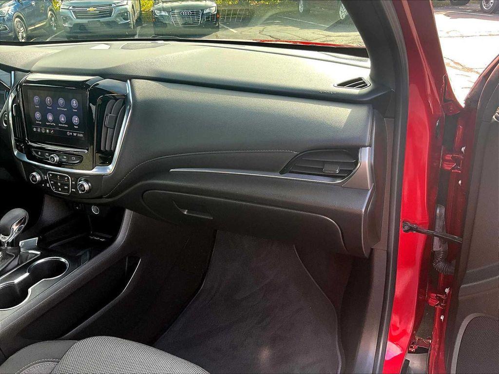 used 2023 Chevrolet Traverse car, priced at $30,911