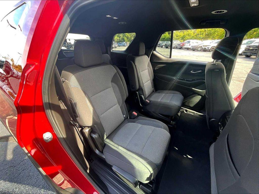 used 2023 Chevrolet Traverse car, priced at $30,911