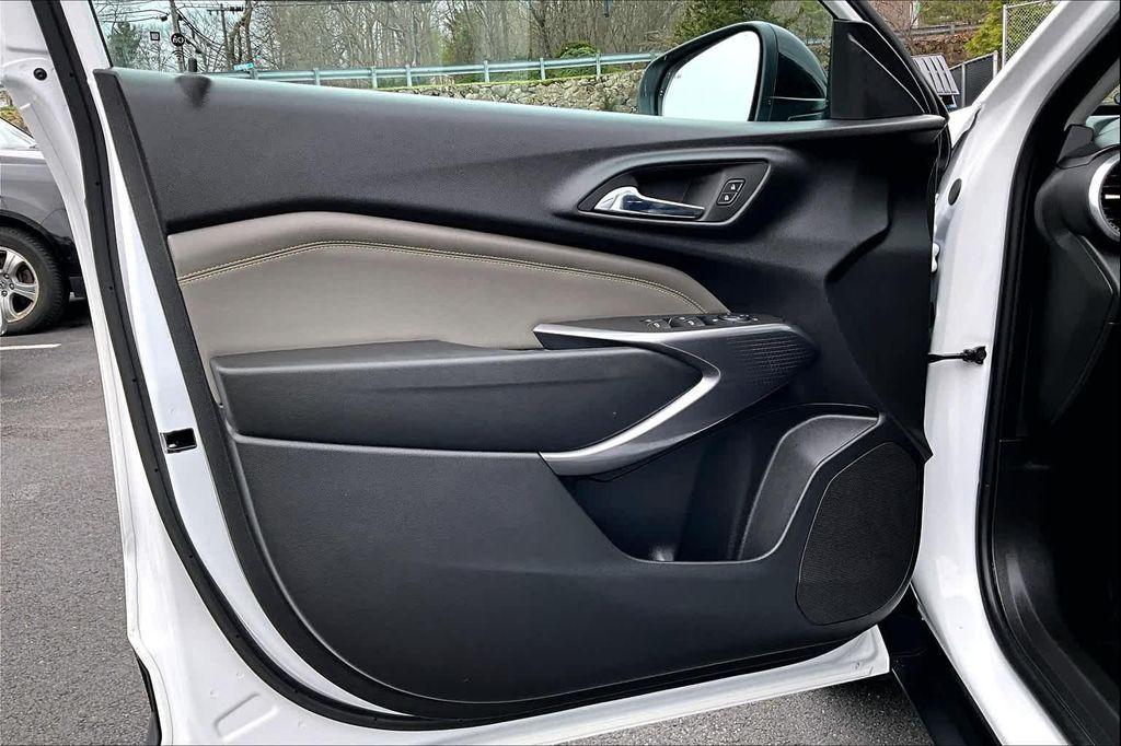 used 2024 Chevrolet Trax car, priced at $23,495