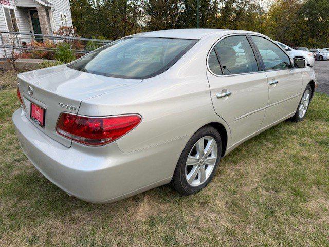 used 2005 Lexus ES 330 car, priced at $8,995