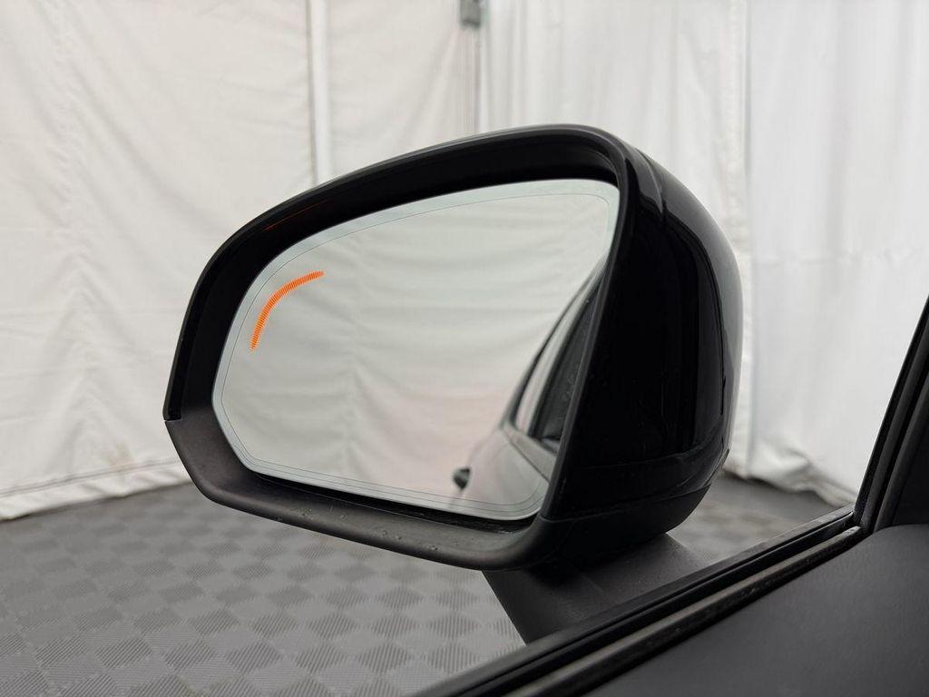 used 2020 Volvo XC40 car, priced at $18,549