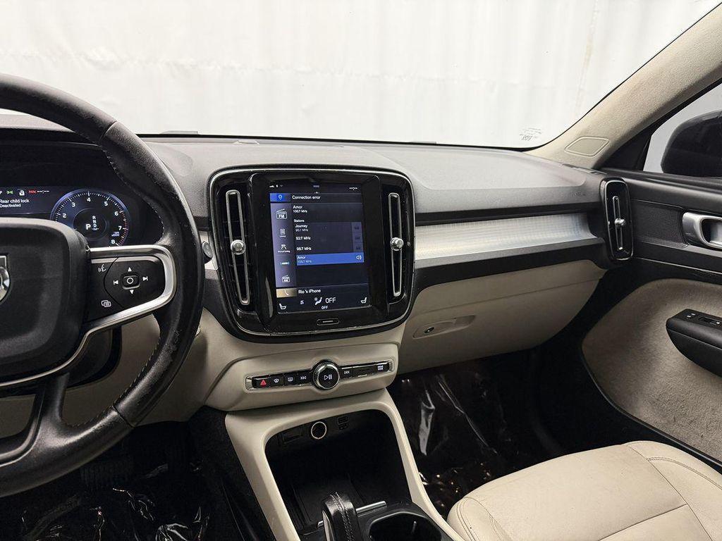used 2020 Volvo XC40 car, priced at $18,549