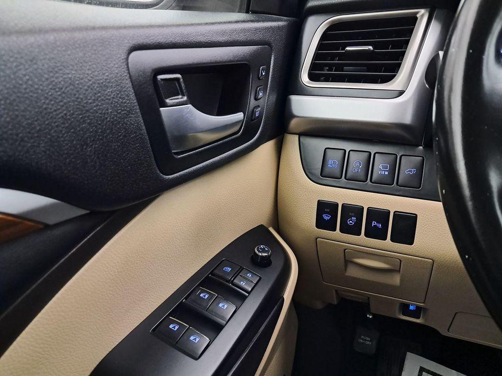 used 2019 Toyota Highlander car, priced at $29,345
