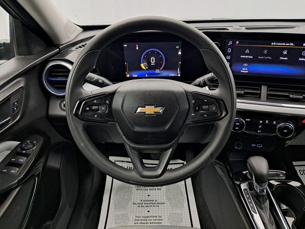 used 2025 Chevrolet Trax car, priced at $23,585