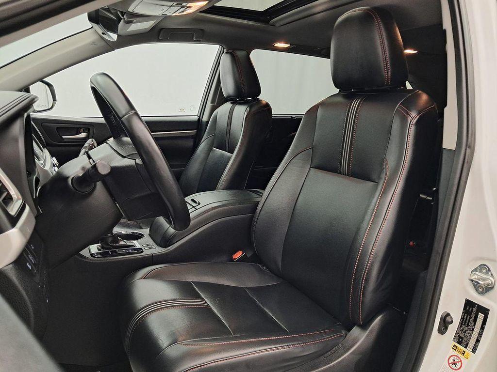 used 2019 Toyota Highlander car, priced at $28,649