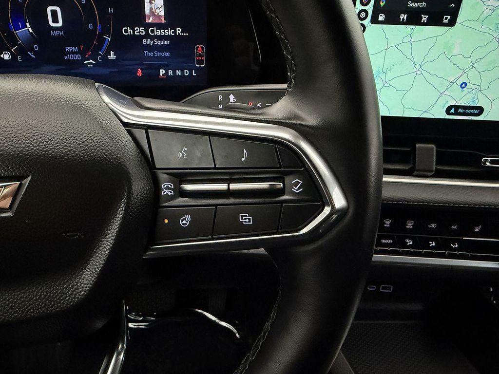 used 2025 Chevrolet Equinox car, priced at $23,549