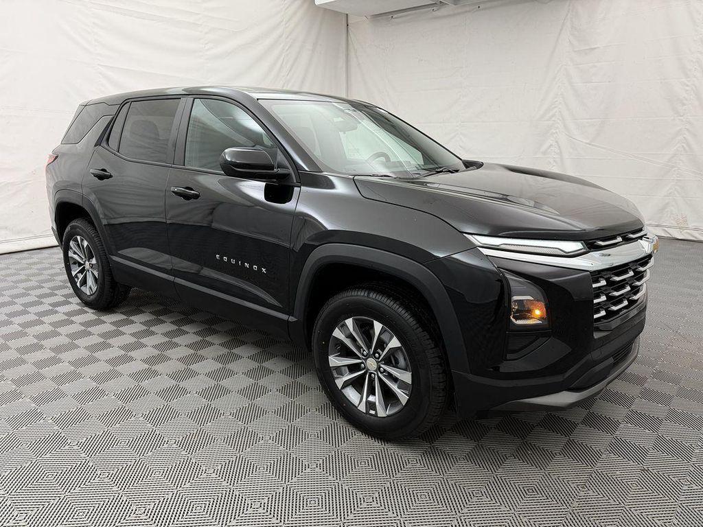 used 2025 Chevrolet Equinox car, priced at $23,549
