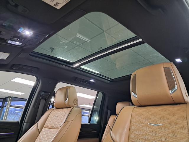 used 2022 Cadillac Escalade ESV car, priced at $70,995