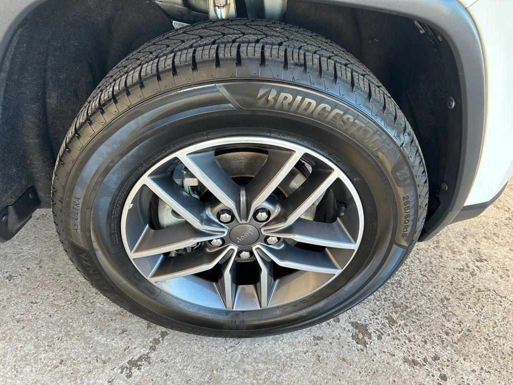 used 2019 Jeep Grand Cherokee car, priced at $19,793