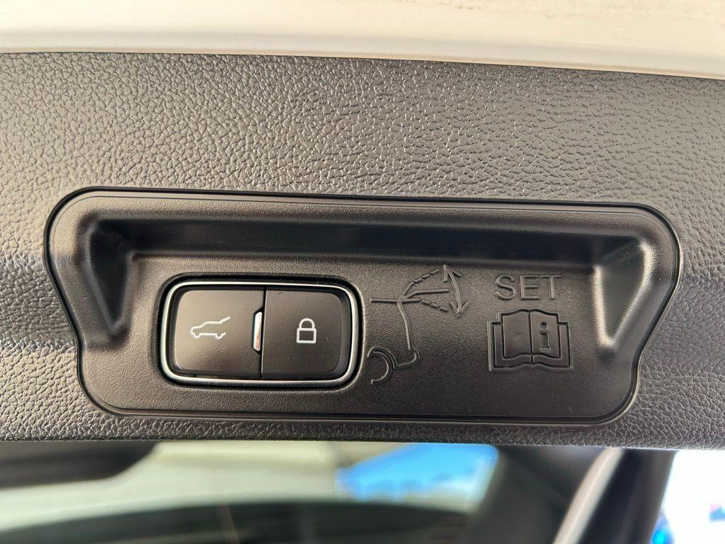 used 2023 Ford Explorer car, priced at $28,073