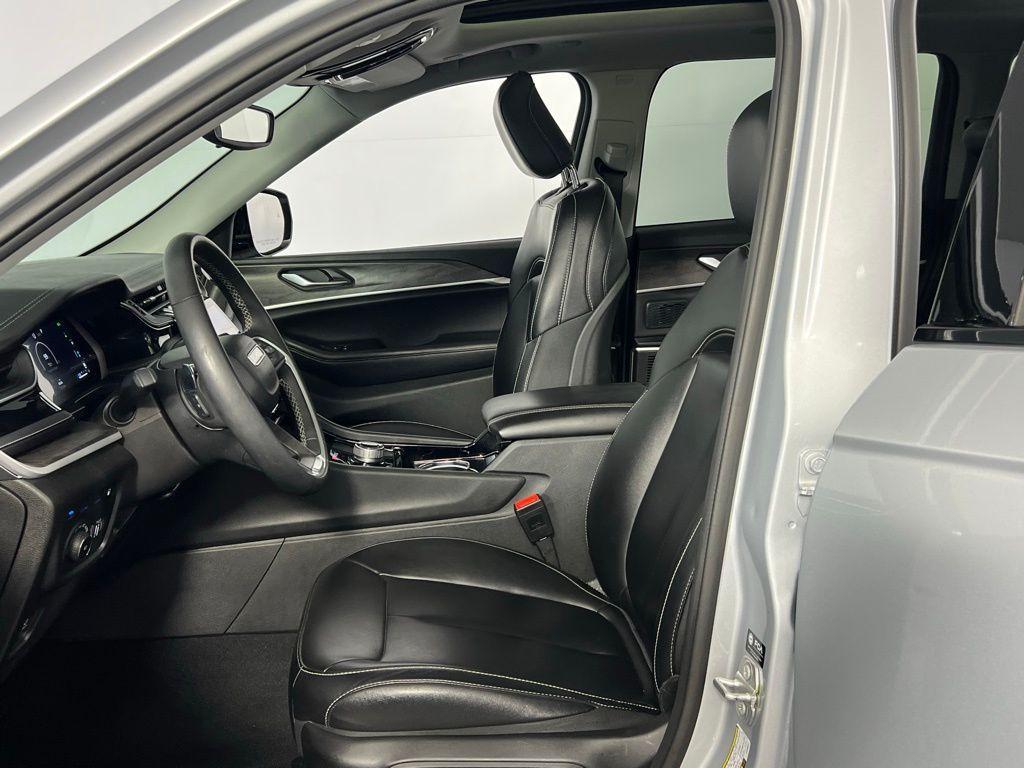 used 2023 Jeep Grand Cherokee 4xe car, priced at $25,173