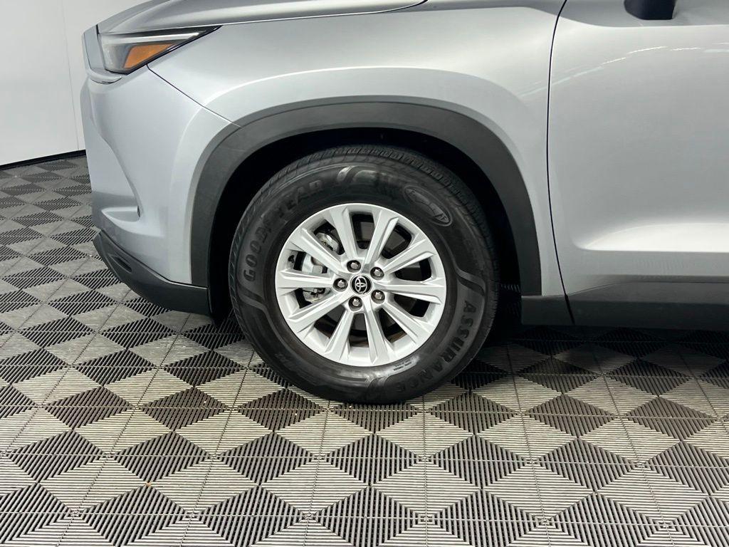 used 2025 Toyota Grand Highlander car, priced at $43,073