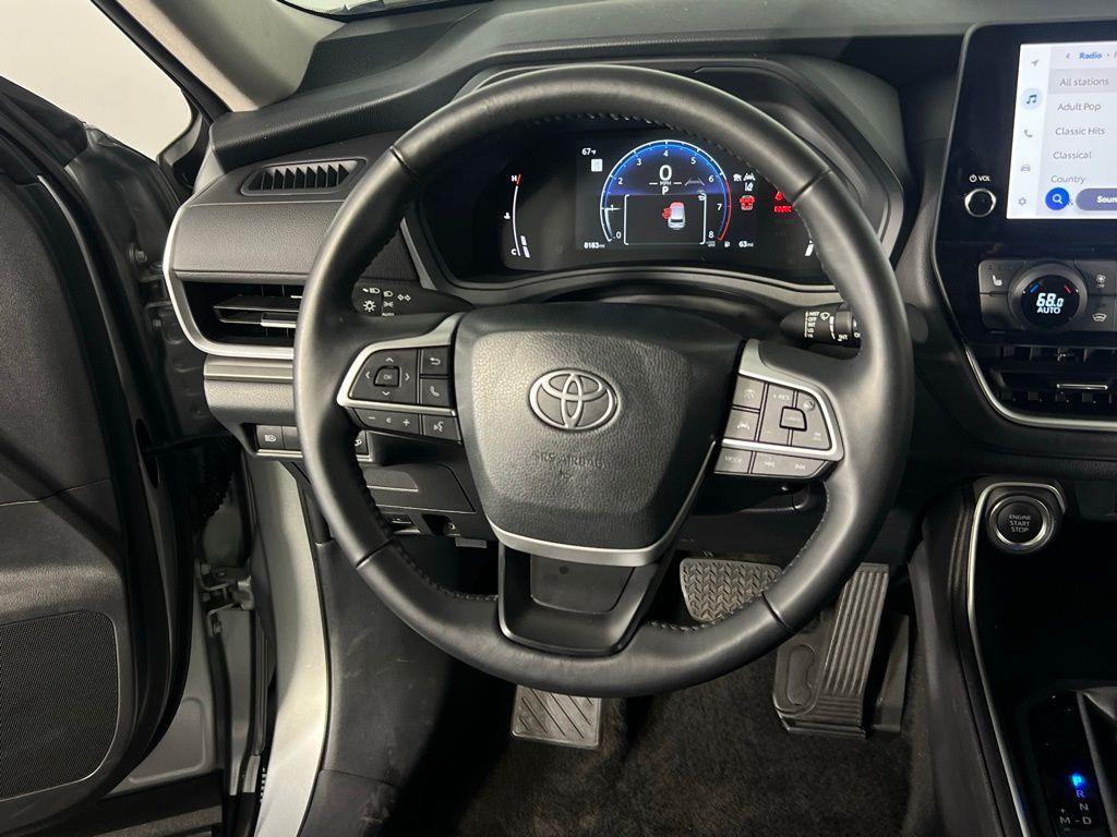 used 2025 Toyota Grand Highlander car, priced at $43,073