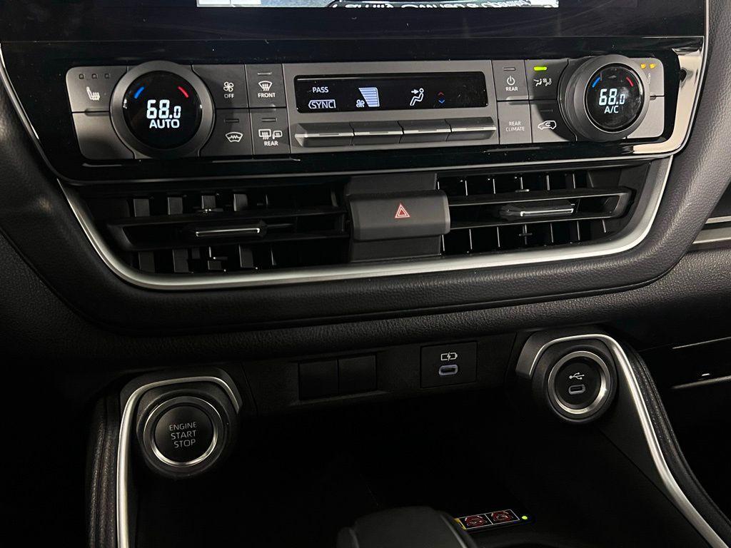 used 2025 Toyota Grand Highlander car, priced at $43,073