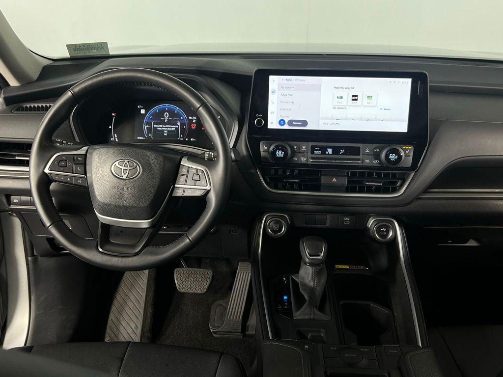 used 2025 Toyota Grand Highlander car, priced at $43,073