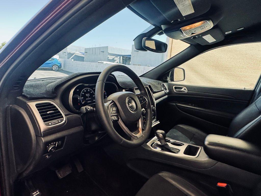 used 2018 Jeep Grand Cherokee car, priced at $17,841