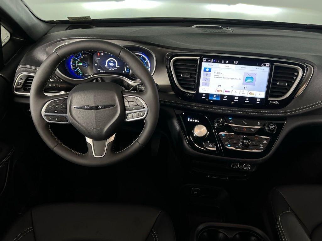 used 2025 Chrysler Pacifica Hybrid car, priced at $39,573