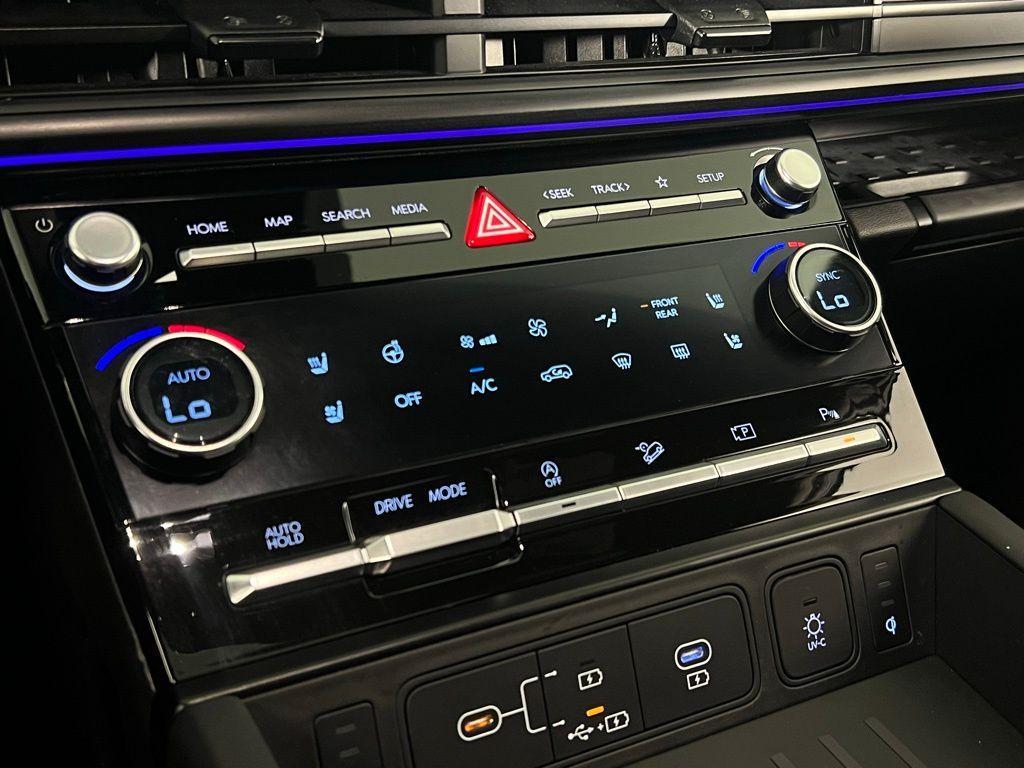 used 2024 Hyundai Santa Fe car, priced at $32,875