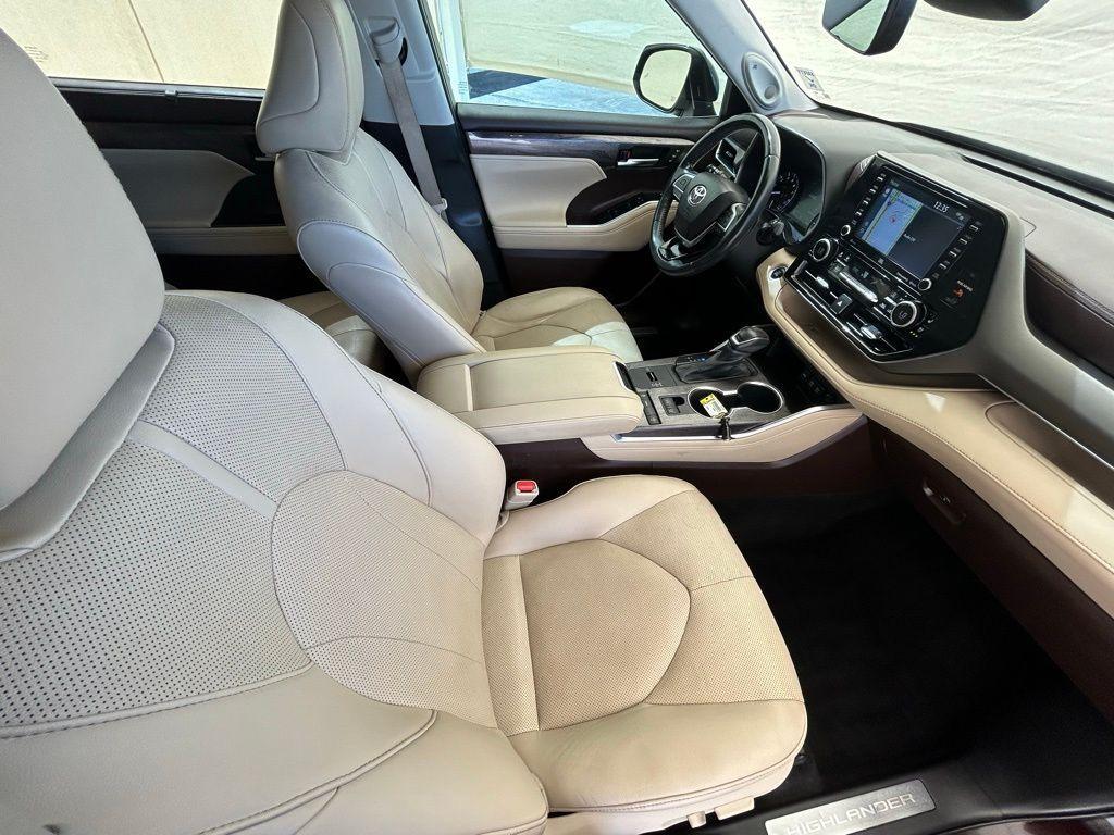 used 2021 Toyota Highlander car, priced at $26,573