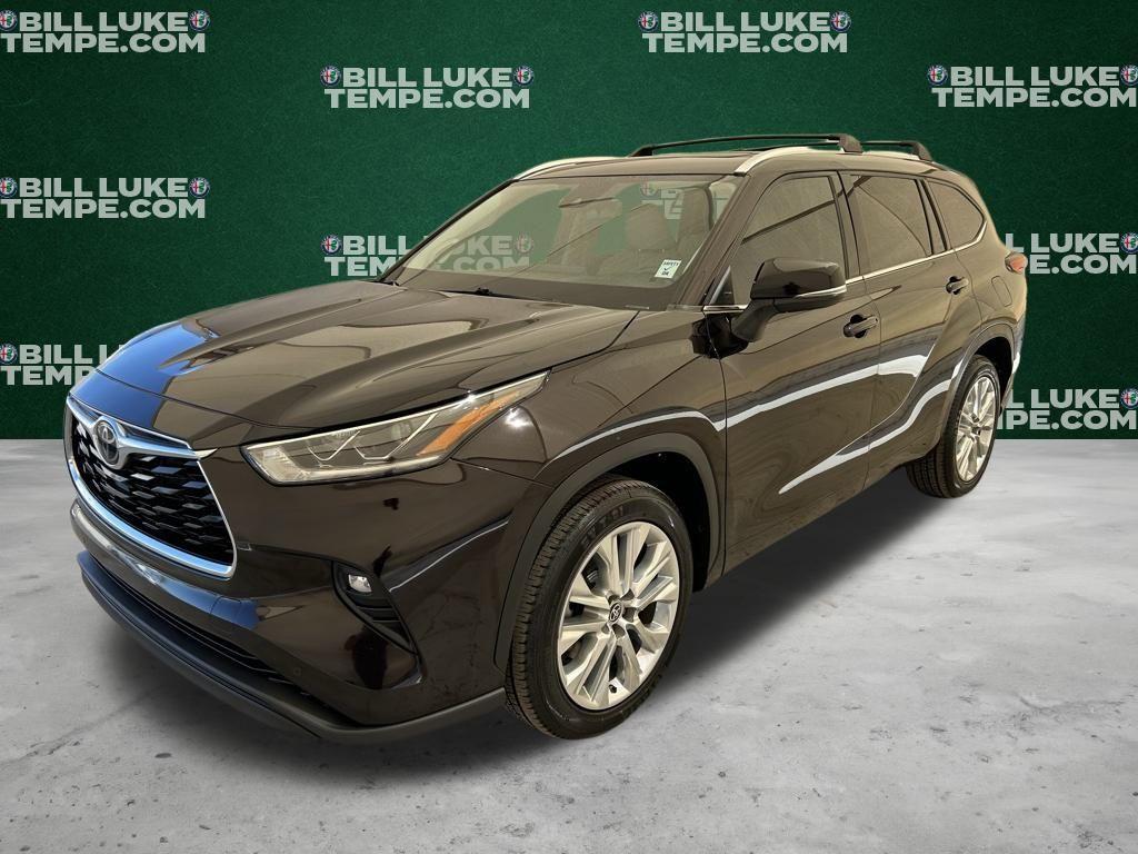 used 2021 Toyota Highlander car, priced at $26,573