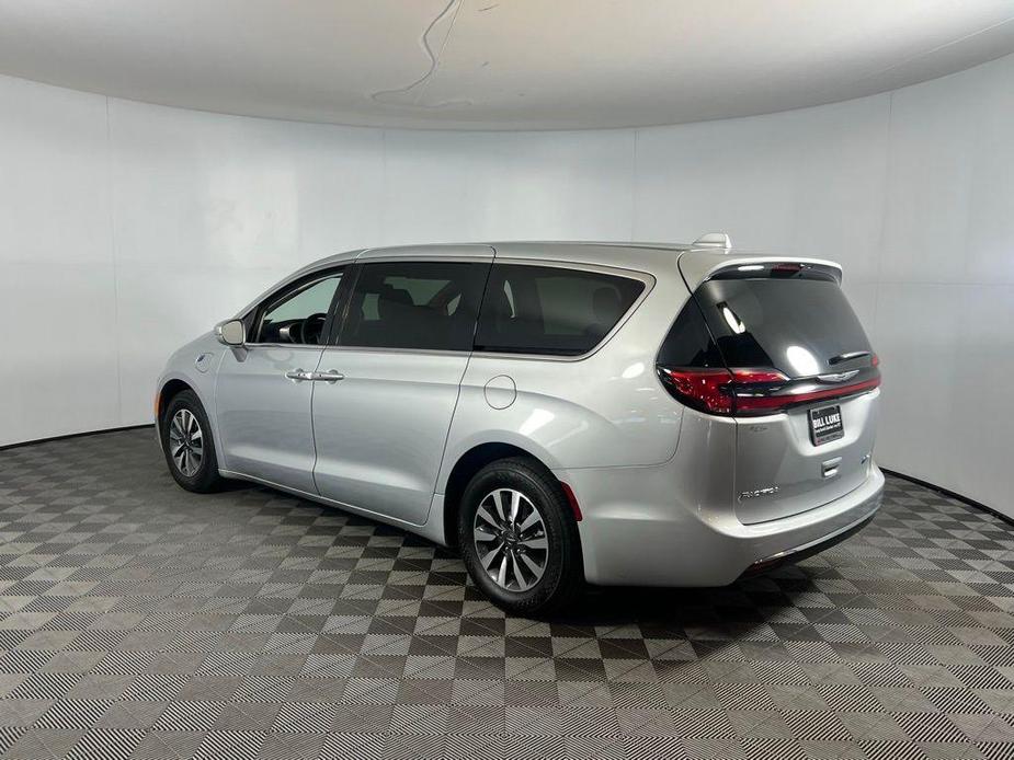 used 2022 Chrysler Pacifica Hybrid car, priced at $24,675